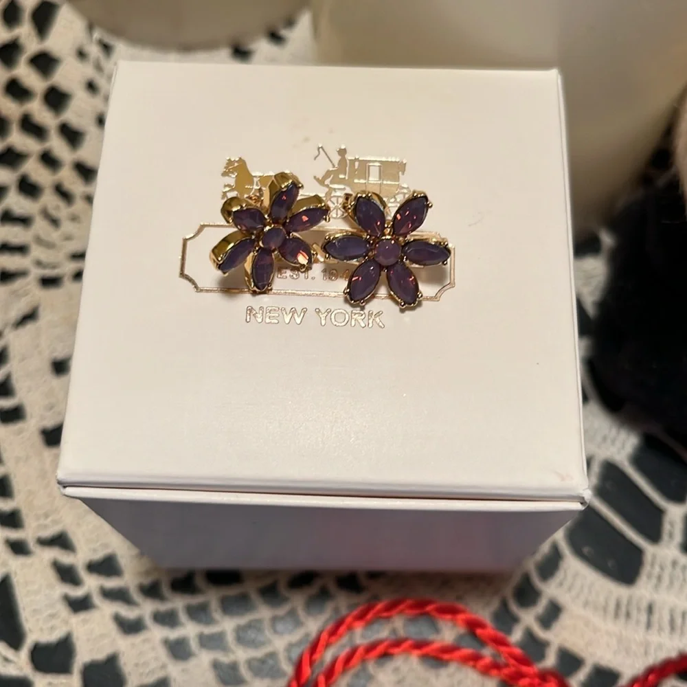 NEW COACH FLOWER EARRINGS - Picture 4 of 7
